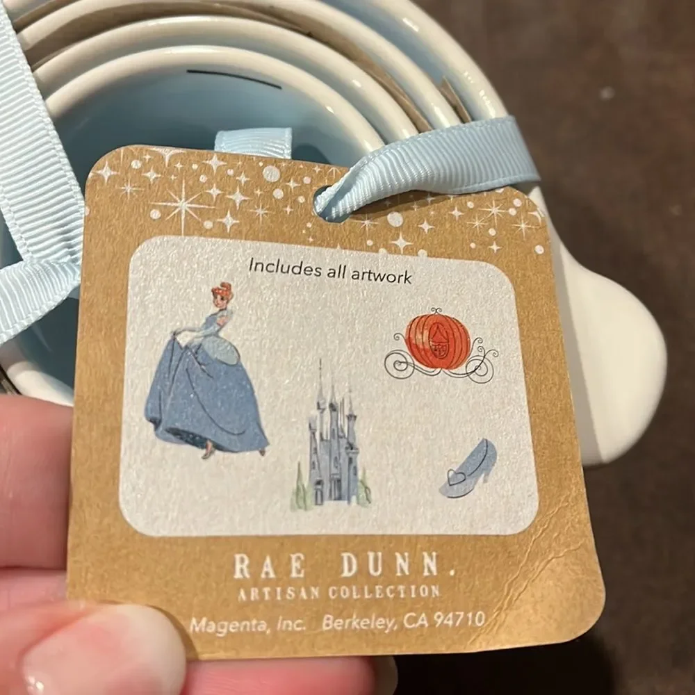 NWT Rae Dunn Disney Princess measuring cups